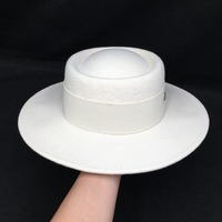 Chapeau de bateau en feutre, petit chapeau plat en laine, style Fedora, blanc, vente en gros, collection automne-hiver 100%, 2021