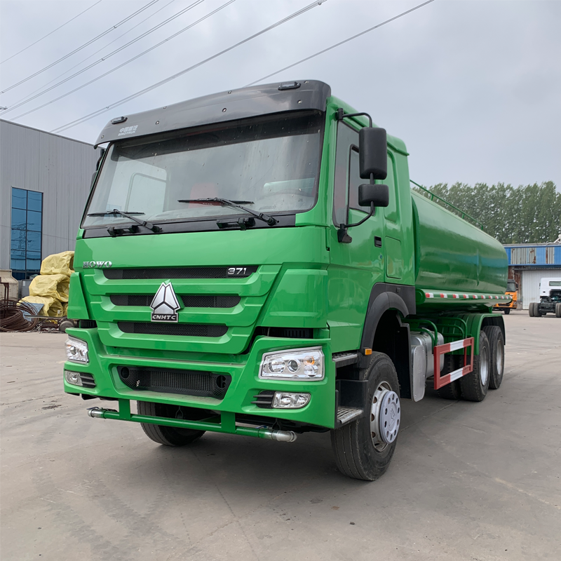 Подержанный Автоцистерна Howo, 12 колес, 30000 литровый 371/375hp, 2/3 дизельный двигатель, автоцистерна с хорошим состоянием