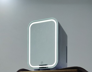 Mini Frigo per Cosmetici da <span class=keywords><strong>Tavolo</strong></span> 8L con Porta <span class=keywords><strong>a</strong></span> Specchio e Luce LED, Carino <span class=keywords><strong>Frigorifero</strong></span> Smart per la Cura della Pelle e il Trucco - Product Image 4