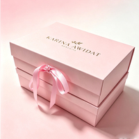 Boîte cadeau pliable en forme de livre avec logo personnalisé en gros, avec ruban en satin, boîte rigide en papier recyclable pliable pour cadeaux