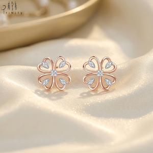 ต่างหูเพชรรูปใบโคลเวอร์สี่แฉก ดีไซน์มินิมอล คุณภาพเยี่ยม ทองคำแท้ 18K สีโรสโกลด์ ประดับเพชรแท้ธรรมชาติ - Product Image 6