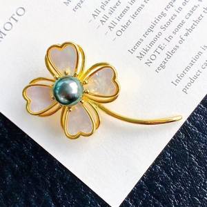 Broche de Perla Negra de Agua de Mar de Tahití 2023, Trébol de Cuatro Hojas, Verde Pavo Real, Mariposa Blanca, Flor de Pecho Beimu, Cristal, Número - Product Image 2