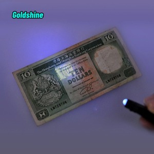 2024 Mini LED Porte-clés Lampe de Poche Ultra Lumineux UV 365nm Porte-clés Lumière Noire avec Piles Inclus Roman Promotionnel Wristba - Product Image 6