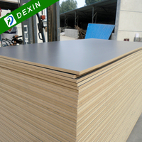 Vente en gros de panneau MDF de qualité E1 résistant à l'humidité face à la mélamine pour les meubles de cuisine 18mm d'épaisseur certifié CE