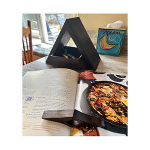 Support de livre en bois de pin avec porte-pages et tiroir de rangement : Valet de chevet pour lecteur - Product Image 1