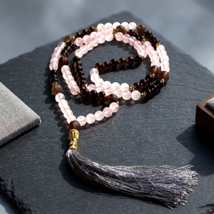 Collier Mala en Quartz Fumé Naturel et Quartz Rose, 108 Perles, avec Pompon, Bijoux de Méditation Hindou-Bouddhiste - Product Image 1