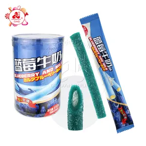 Myrtille à mâcher doux gummy candy stick avec de la confiture de lait rempli