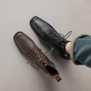 Chaussures classiques simples à la cheville, motif éléphant en peau de mouton, bout carré, lacets à l'avant, talon épais en cuir pleine fleur - Product Image 6