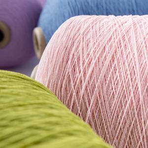 KNITJOY 100 #   Fil recouvert de caoutchouc en latex + polyester DTY, filé à l'anneau, teint, à âme filée, pour le tricot de chaussettes, haute ténacité, lissesse et uniformité - Product Image 2