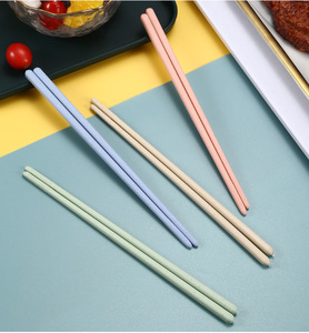 Ensemble de baguettes réutilisables écologiques de 23 cm, antidérapantes, en paille de blé, style japonais, vaisselle pour la maison, la cuisine, le restaurant, le bar à sushis - Product Image 5