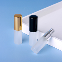 SUMEEAR 5ml Mini Atomiseur de Parfum en Verre Dépoli Portable Rechargeable avec Pompe, Flacon Échantillon Testeur Diffuseur à Bâtonnets