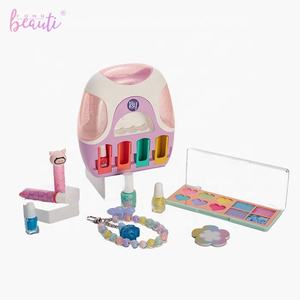 Kit de maquillage et de nail art en plastique sûr et non toxique pour enfants, à base d'eau, multi-couleurs, pelable, pour 10-12 mois Fondbeauti - Product Image 5