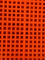 Panneau de criblage en PU à grande ouverture pour montage sur rail, avec conception anti-colmatage, pour le criblage grossier et les opérations de pré-criblage des minerais.