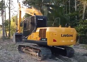 Top Liugong 13,5 Ton 0,58 M3 Bucket Excavadora sobre orugas 913e con Ecm - Product Image 4