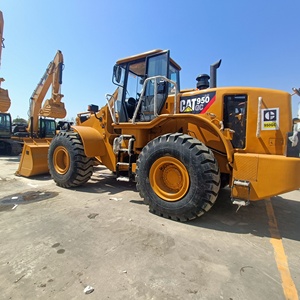 Cargadora Frontal Usada Caterpillar 950GC Modelo 2023, Carga Nominal de 15 Toneladas, Motor Cummins de 213 KW, Pocas Horas de Uso (0-2000), Para Trabajo Pesado en Canteras - Product Image 2