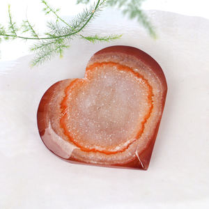 Vente en gros <span class=keywords><strong>de</strong></span> pierres précieuses artisanales Coeur <span class=keywords><strong>de</strong></span> cornaline Agate rouge Druzy Grande pierre <span class=keywords><strong>de</strong></span> palmier en cristal d'<span class=keywords><strong>amour</strong></span> pour l'auto-collection - Product Image 1
