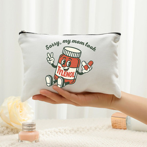 Borsa per il trucco con scritta 'My Mom Took Tylenol', Decorazioni per Addio al Nubilato, Regali per Matrimonio e Fidanzamento, Festa Pre-Matrimonio - Product Image 3