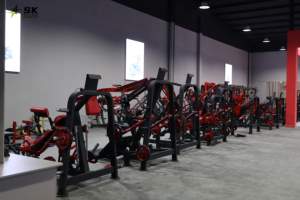 Équipement de Gymnastique SK Ensemble Complet de Fitness Musculation Poitrine Jambes <span class=keywords><strong>Dos</strong></span> Machine à Charge Disques Sécurité Réglable Pliable en Acier - Product Image 3