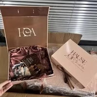 Boîte cadeau en carton rigide recyclable Nuocheng Creative avec logo personnalisé, fabriquée en usine, boîtes en papier fournies