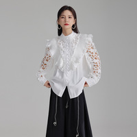 Chemise longue en coton pour femme, collection Printemps Précoce, avec broderie française unique et design ajouré, col montant ajusté et boutons