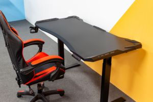 Compre un gran <span class=keywords><strong>escritorio</strong></span> de juego para computadora, de metal negro, eléctrico, con luces LED, para computadora portátil, PC, RGB, estilo carreras. - Product Image 3