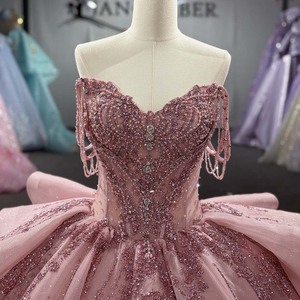 ชุดราตรีงาน Quinceanera แบบเปิดไหล่ประดับมุกสีถั่วแดงพร้อมพู่ห้อย รุ่น 1568 สไตล์โมเดิร์น - Product Image 5