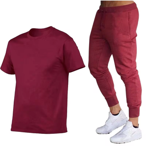 Conjunto Deportivo Personalizado al por Mayor de Alta Calidad, Camiseta y Pantalones Jogger Ajustados Minimalistas de Algodón para Hombre - Product Image 1