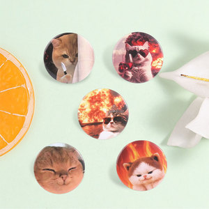 Pin Redondo Decorativo con Diseño de Gato Meme Divertido para Mochila, Chaqueta, Bolso, Accesorio de Moda Animal de Tendencia - Product Image 1