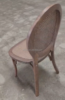 Chaise de salle à manger empilable en bois d'orme massif, dossier et assise en rotin véritable, style contemporain, écologique et durable, pour hôtel et vente en gros