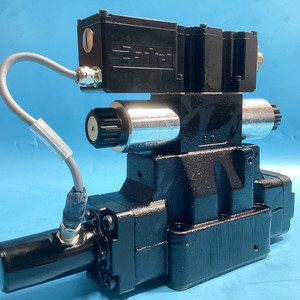 D41FCB31FC2NB70 Distributeur directionnel proportionnel piloté par commande NG16 CETOP 07 200L/min 350Bar Hydraulique - Product Image 1