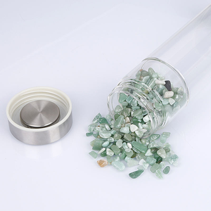 Bouteille d'eau en verre avec élixir <span class=keywords><strong>de</strong></span> cristaux naturels en vrac, bouteille d'eau infusée <span class=keywords><strong>de</strong></span> pierres précieuses, bouteille d'eau réutilisable en cristal - Product Image 4