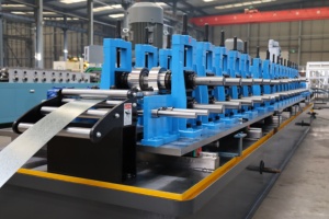 新型镀锌钢c型槽石膏板龙骨制作机械专用C pur条滚压成型机 - Product Image 2