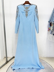 Oudina ชุดเดรสผู้หญิงราตรียาวประดับเพชรเม็ดยาวขนาดใหญ่พิเศษสำหรับงานเลี้ยงอาหารค่ำสีฟ้า - Product Image 3