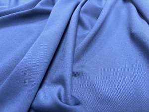 Tela de Piqué de Alta Calidad, 92% Poliéster Reciclado, 8% Elastano, Tejido Transpirable para Trajes de Baño y Ropa Deportiva para Niñas - Product Image 3