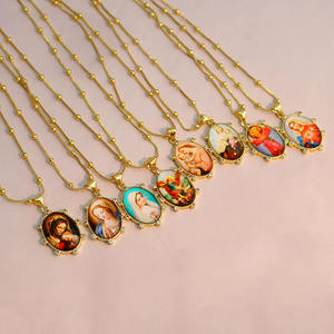 NZ1504 Collier plaqué or 18 ct CZ Saint Enfant Divin Jésus et la Vierge <span class=keywords><strong>Marie</strong></span> Cadeau catholique, Collier personnalisé Médaille Madone - Product Image 4