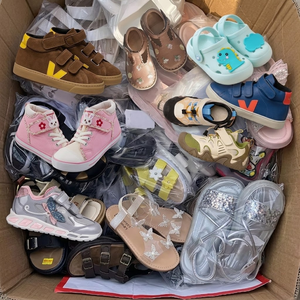 Chaussures souples et respirantes pour enfants, vente en gros de baskets en maille, sandales, chaussures d'école en toile, lot mixte garçons filles - Product Image 1