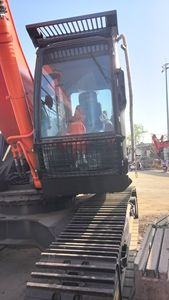 Excavatrice sur chenilles Hitachi ZX350 d'occasion populaire, modèle 2023, en excellent état, avec moteur et pompe à engrenages, poids opérationnel de 35 tonnes, en promotion - Product Image 2