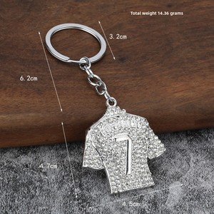 Nuevo Llavero Estilo Europeo Americano, Superventas, Regalos Empresariales con Temática Hip-Hop, Inspirado en la Camiseta Número 7, Chapado en Oro, de Zinc - Product Image 2