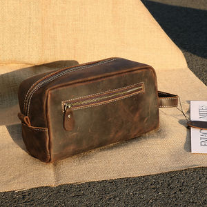 Astuccio da Toilette in Pelle Retrò Realizzato <span class=keywords><strong>a</strong></span> <span class=keywords><strong>Mano</strong></span>, Personalizzabile, in Pelle Crazy Horse Marrone per <span class=keywords><strong>Uomo</strong></span> - Product Image 4