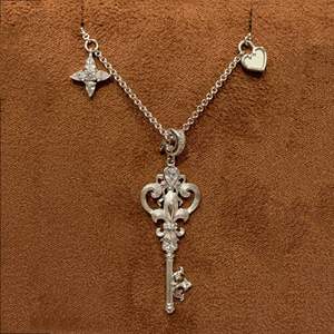 Collier en argent pur S925 rétro avec nacre double face, fleur à quatre feuilles, chaîne à maillons, nouveau design de tempérament chinois - Product Image 5