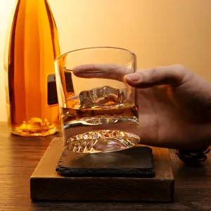 Bicchiere da liquore con Logo creativo bicchieri con diamanti Base spessa Whisky Whisky Crystal Glass per regalo