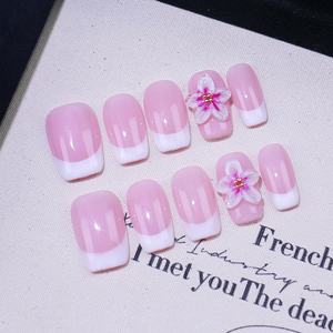 10 pièces blanc français ongles pointe 3d fait à la main sculpté fleur <span class=keywords><strong>manucure</strong></span> peint à la main court carré couverture complète à la main presse sur <span class=keywords><strong>les</strong></span> ongles - Product Image 5