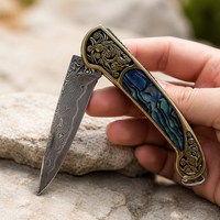 Couteau de survie pliant d'extérieur, couteau de poche pliant en acier Damas, couteau de survie en milieu sauvage, manche en laiton Baobei Shell