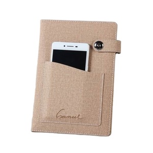 Tùy Chỉnh Logo A5 Linen PU Da Bìa Cứng Màu Be Notepad Tạp Chí Máy Tính Xách Tay Với Túi Điện Thoại Và Nam Châm Đóng Cửa - Product Image 1