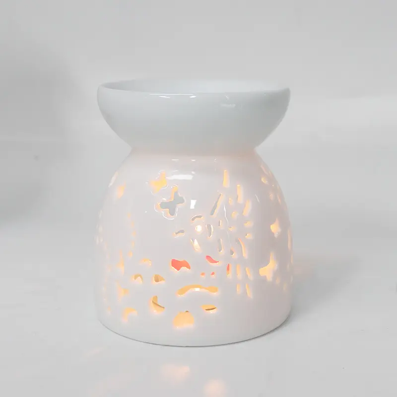 Amostra grátis Low MOQ Home Decor Aromaterapia Tealight Óleo Essencial Queimador De Cerâmica para Celebração Do Feriado