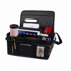 Échantillon Gratuit : Organisateur de Siège Auto avec Porte-Gobelets pour Sièges Avant, Arrière, Passagers, Camion et Fourgonnette pour l'Organisation de Voyage - Product Image 1