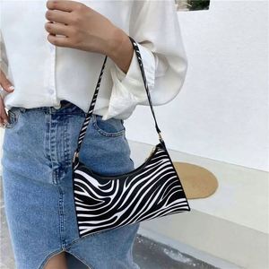 I-0230 Popular New Niche Design Fashion <b>Candy</b> Pattern Single Shoulder Underarm Portable Women's Bag Summer Autumn Winter Chains - Product Image 5