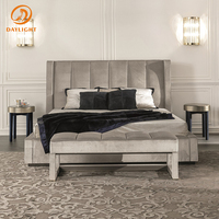 Lit superposé moderne en cuir véritable italien avec cadre en métal, design personnalisable