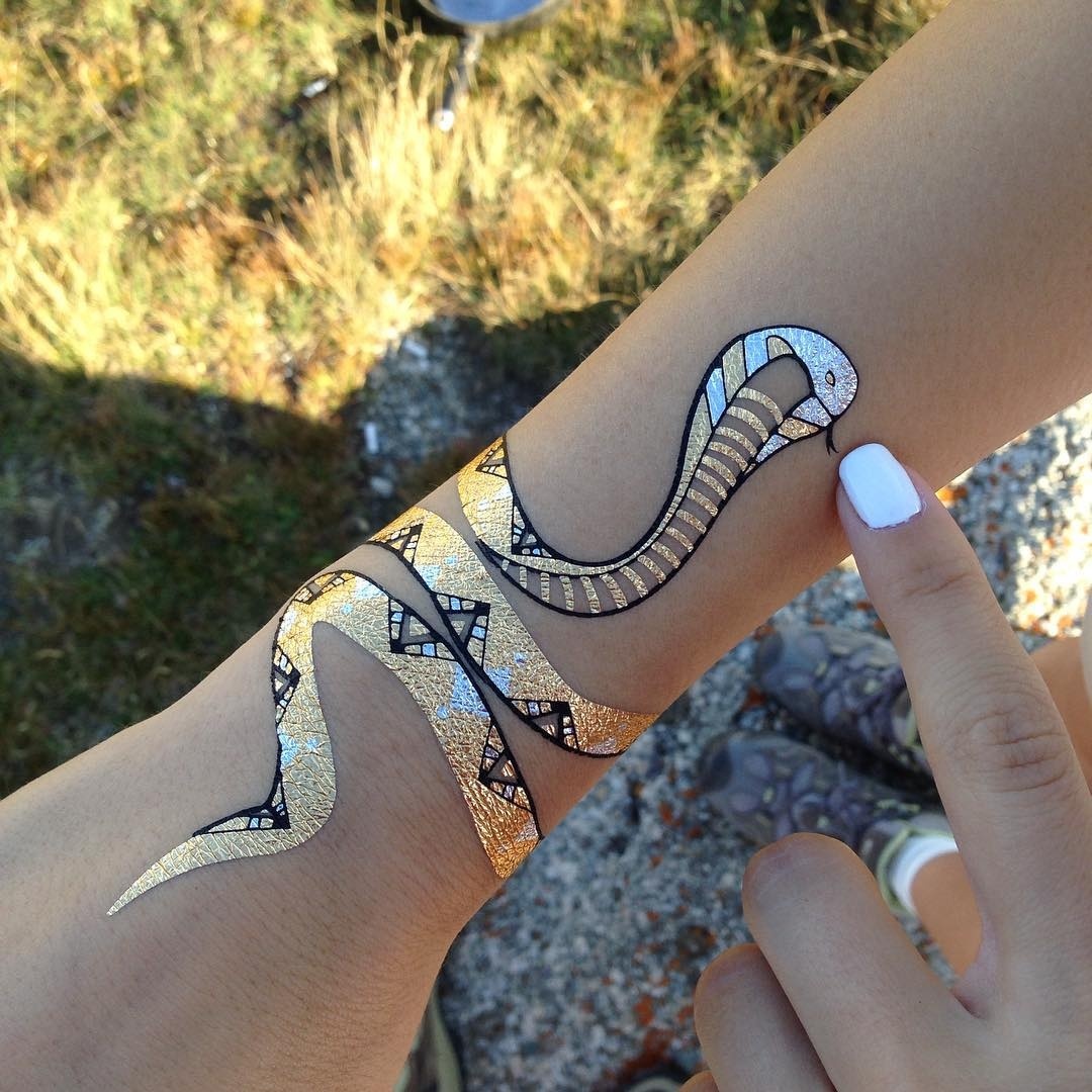 8 Blatt Goldene Henna-Tattoos – 80+ Mandala & Blumen Designs, Wasserfest & Ungiftig Für Festival & Strand