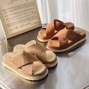 Nouvelles chaussures de marche polyvalentes pour hommes et femmes, respirantes, antidérapantes, design tendance, semelle épaisse en liège, pantoufles d'extérieur - Product Image 4